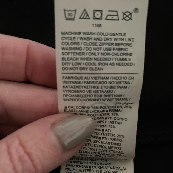 Athleta Rainier Jogger, Black, Medium - Picture 5 of 9